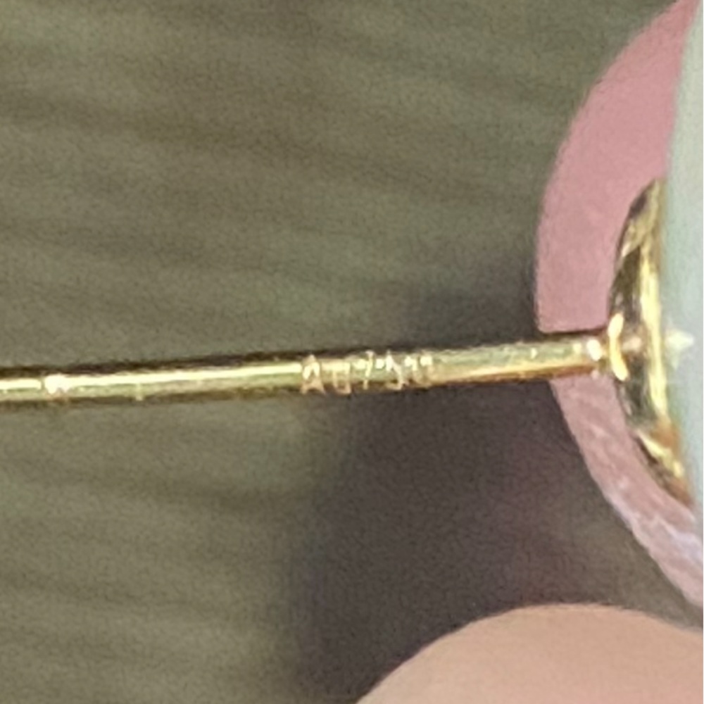 Beautiful Classic Solid 18k Gold Posts Huge Lustr… - image 4